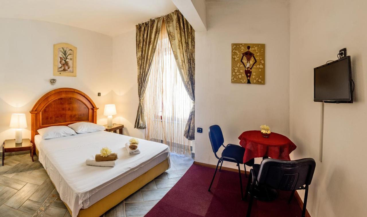 Rooms Laura Medulin Buitenkant foto